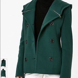 Armodia Cashmere blend Irish Green coat. NWT 42
